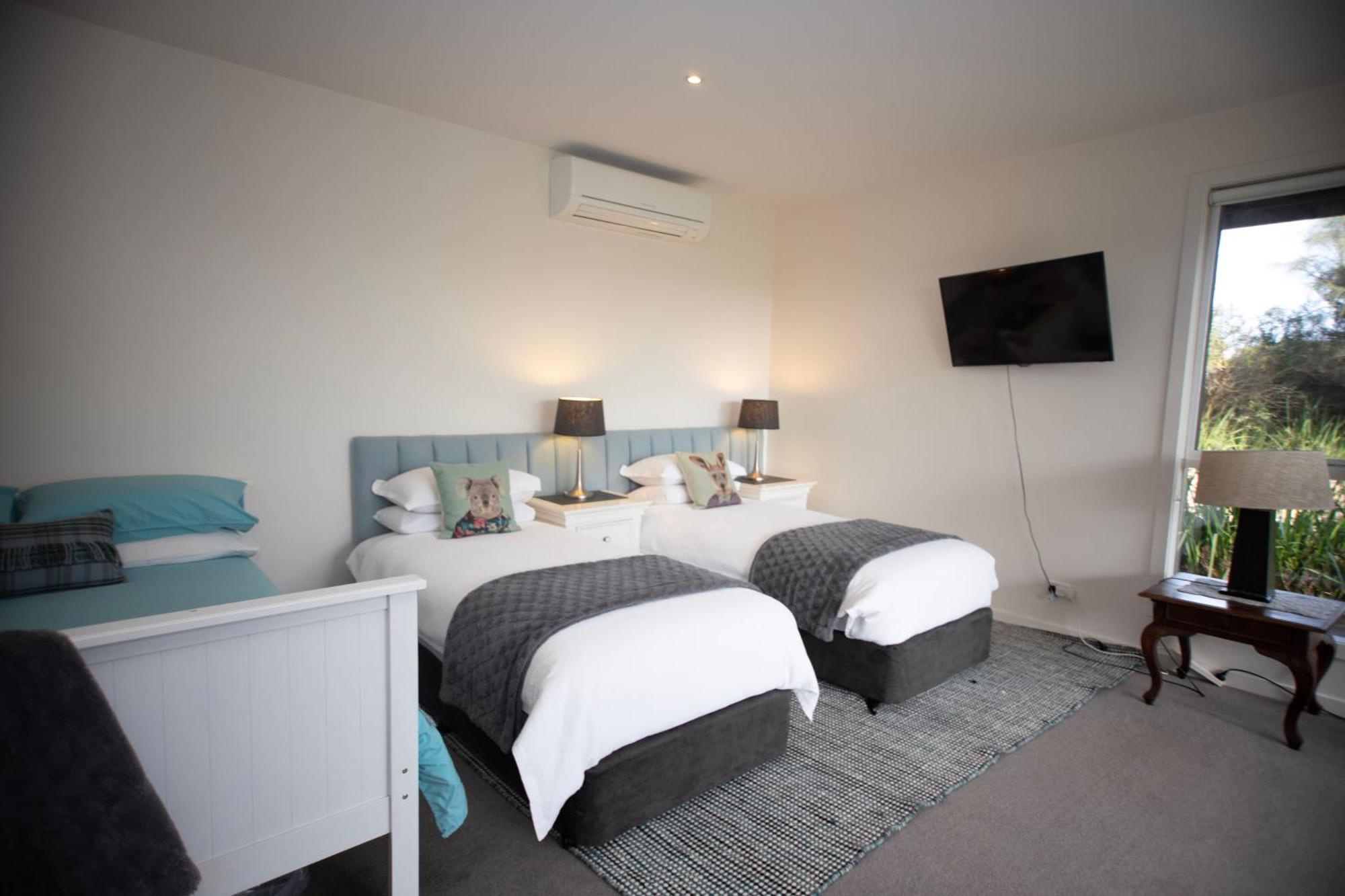 12 Apostles Accommodation Anchors Beach House With Sea Views Port Campbell Exteriör bild